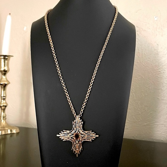 SARAH COVENTRY Vintage 1970s Gold Tone Omega Cross Pendant. - Picture 3 of 13